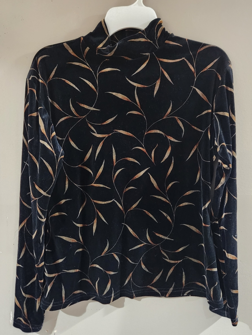 Jonden Vintage 90's Mock Kneck Black Velvet Top Size L